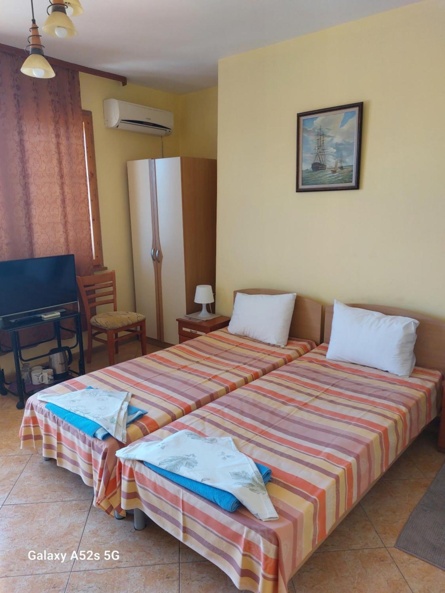 Homestay Kostadinov ポモリエ エクステリア 写真