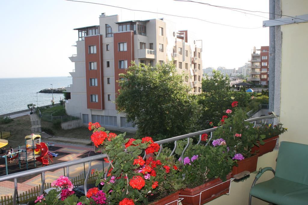 Homestay Kostadinov ポモリエ エクステリア 写真